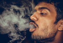 Czy przy inhalacji wdychać ustami czy nosem?